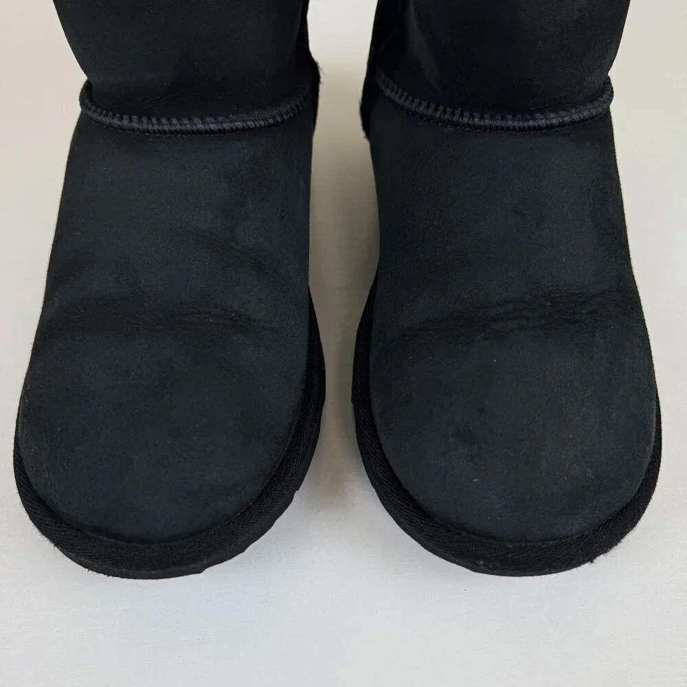 EUC UGG Kid's Classic Black Short Boots S/N 1017703K
